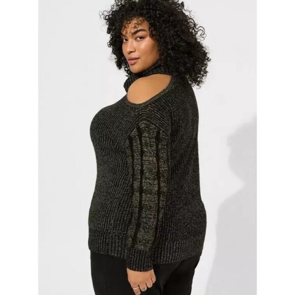 NWT Torrid Plus Size Sexy Romantic Flirty Black Gold Open Shoulder Sweat… - Picture 1 of 10